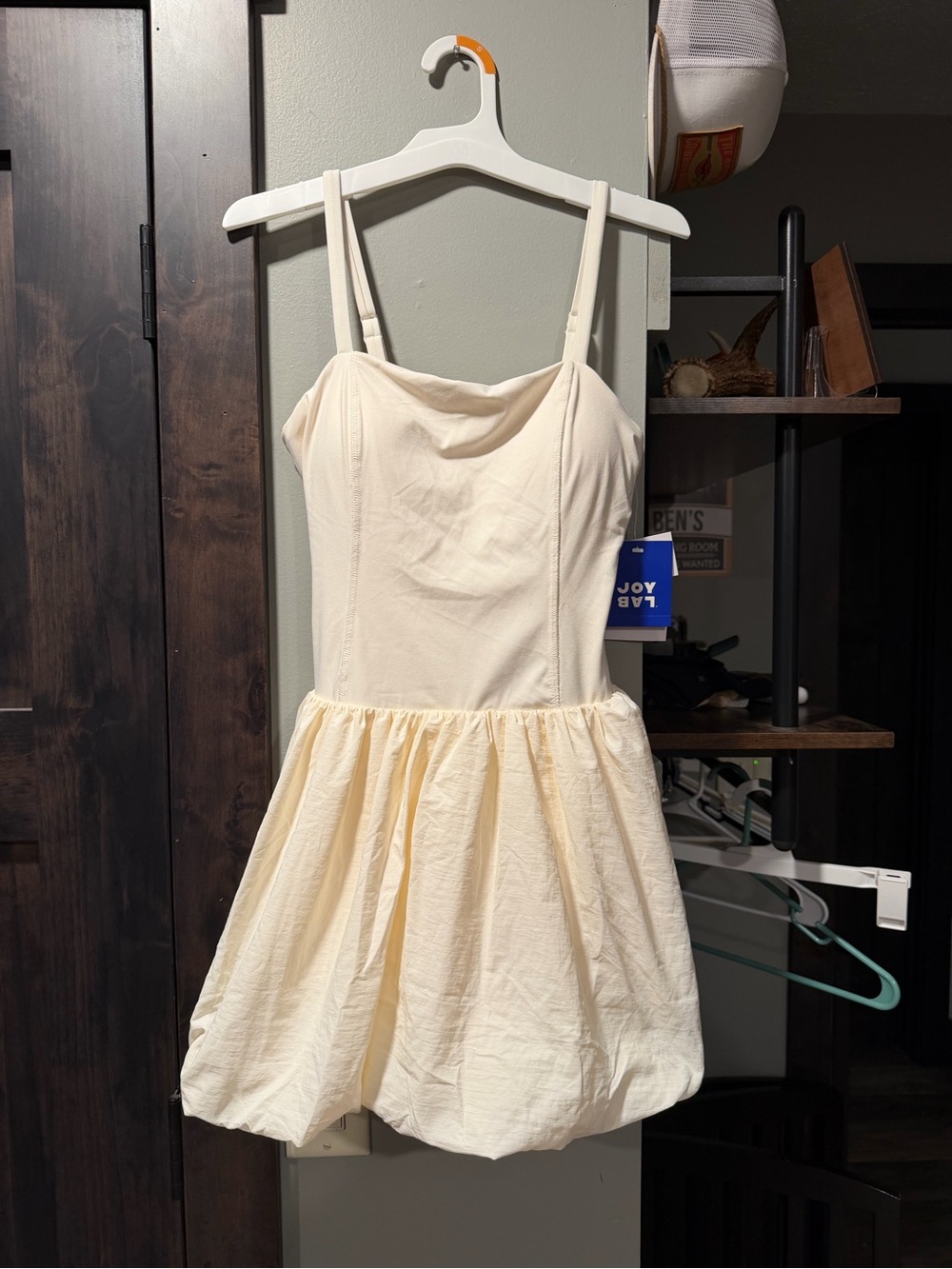 JoyLab Target Jet Stream Cream Bubble Hem Active Dress NWT Size Small